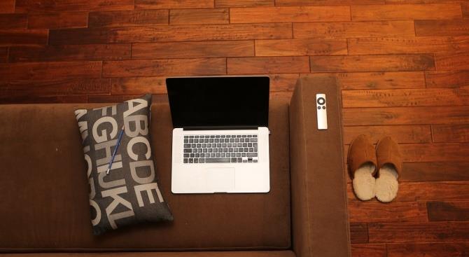 сайт відтворює шуми на роботі