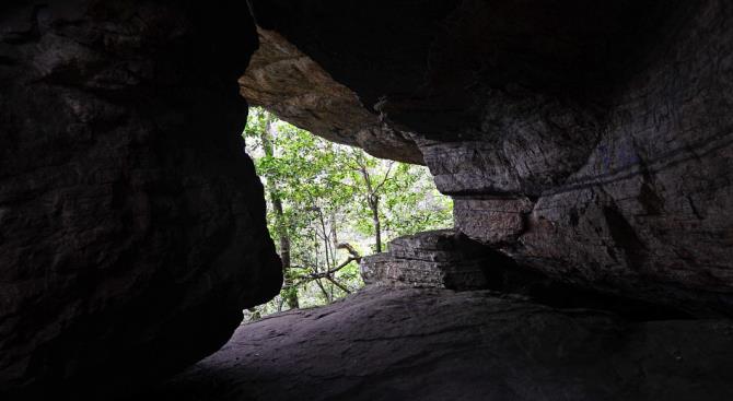 6 туристів провели в печері 25 днів