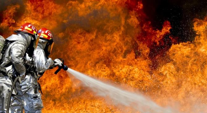 25 людей загинули в результаті пожежі на будівельному майданчику