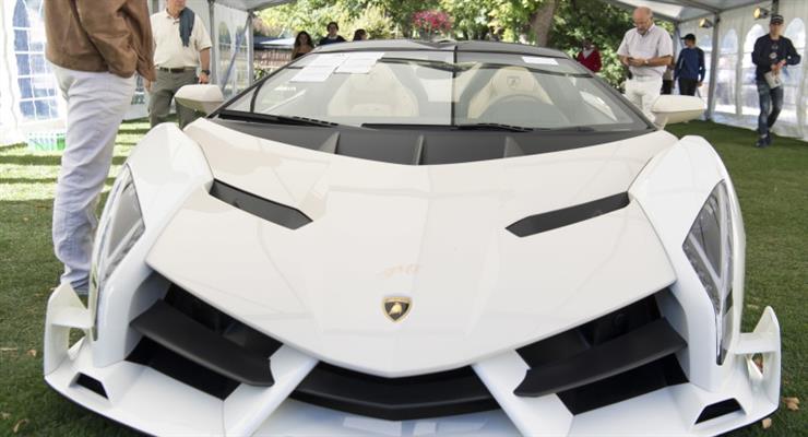 Lamborghini починає виробництво хірургічних масок і захисних шоломів