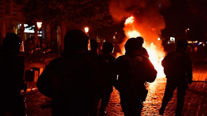 брат Флойда закликає до спокою