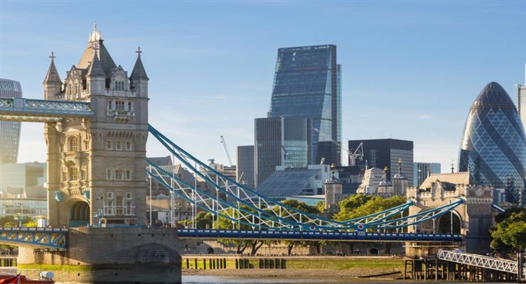 Британия вводит обязательный карантин для всех прибывших