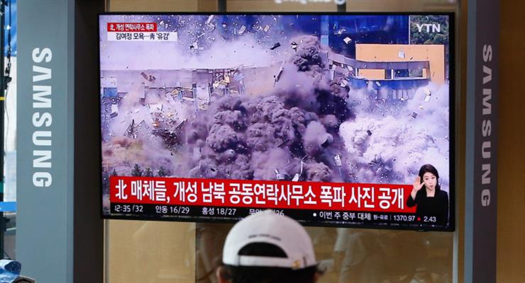 відеозапис вибуху будівлі з центром зв'язку