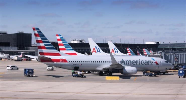 пассажир был снят с рейса American Airlines после отказа надеть маску