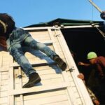 Словенська поліція знайшла 22 мігранта в рефрижераторах Словенська поліція знайшла 22 мігранта в рефрижераторах