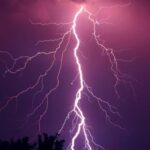 Блискавка вбила 23 людини під час сильних штормів в Східній Індії Блискавка вбила 23 людини під час сильних штормів в Східній Індії