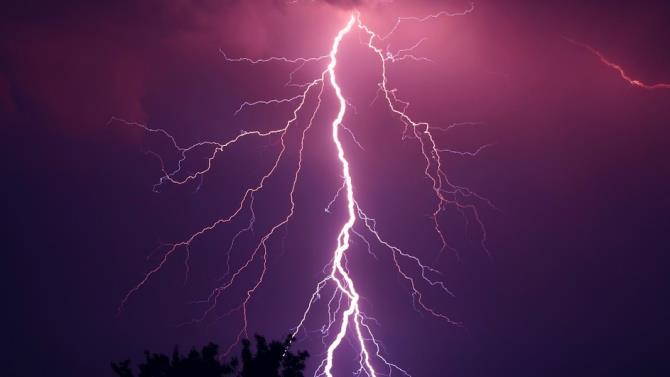 блискавка вбила 23 людини