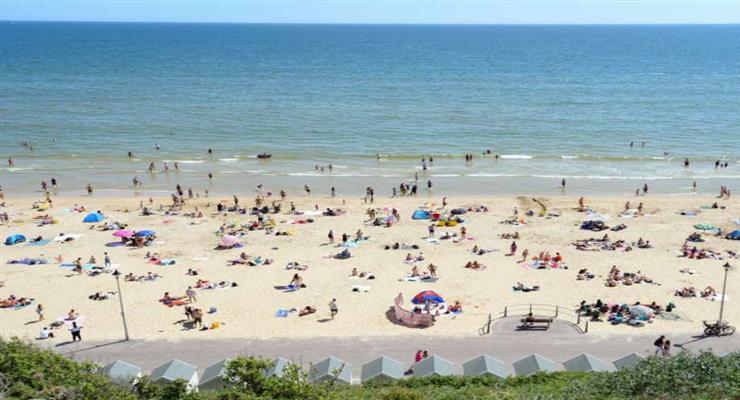 британці масово рвонули на пляжі
