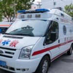 Автобус упал в озеро в Китае. Есть жертвы