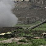 Азербайджан завдає удару по військовій позиції Вірменії Азербайджан завдає удару по військовій позиції Вірменії