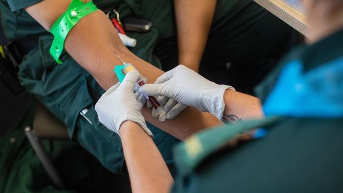 вливання плазми крові врятувало 68-річного пацієнта