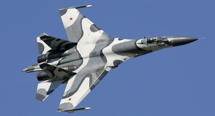 російський винищувач перехопив американського літака-розвідника