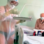 Медсестра оштрафована за догляд за хворими в бікіні Медсестра оштрафована за догляд за хворими в бікіні