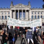 45 поліцейських отримали поранення в ході акції протесту в Берліні, 133 людини були заарештовані 45 поліцейських отримали поранення в ході акції протесту в Берліні, 133 людини були заарештовані