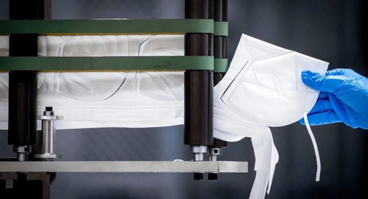 в магазинах обов'язкові захисні маски