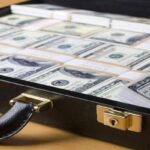 Американець купив Lamborghini за допомогою COVID-19, його заарештували Американець купив Lamborghini за допомогою COVID-19, його заарештували