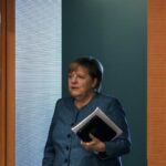Меркель хоче, щоб Росія провела розслідування справи Навального Меркель хоче, щоб Росія провела розслідування справи Навального
