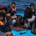 Чотири мігранта загинули під час пожежі на вітрильнику біля берегів Італії