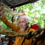 Вьетнамец отрастил 5-метровые волосы за 80 лет