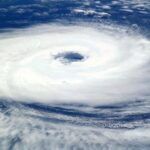 Более 100 000 домов в Японии остались без электричества из-за тайфуна