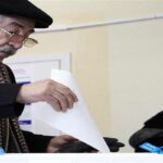 Электоральный абсурд: мэром стала уборщица, которая не умеет работать с документами Электоральный абсурд: мэром стала уборщица, которая не умеет работать с документами