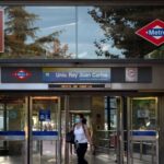 Дівчина написала в метро Мадрида: "Здрастуйте, я думаю, що заразила вас COVID-19"