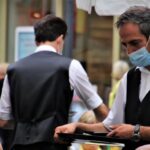 Через COVID-19 введена цифрова система реєстрації відвідувачів ресторанів у Відні
