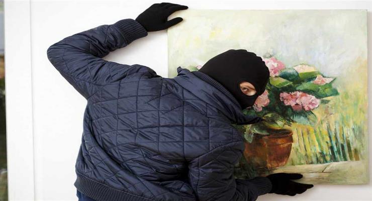 в Париже участились ограбления элиты