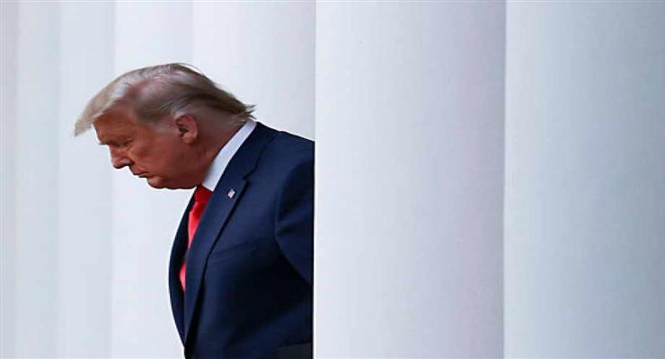 Трамп пока остается в Белом доме
