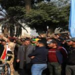 Грузовик врезался в похоронную процессию, погибли девять человек