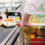Що міститься в нашій їжі: хімікати, бактерії і сміття