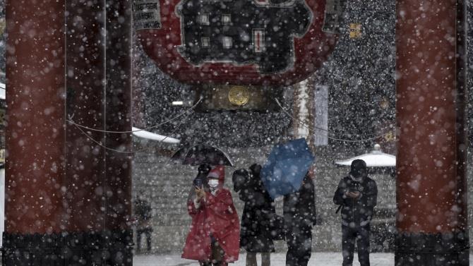 сильне похолодання і снігопади в Японії