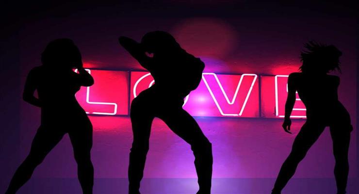 судья Сан-Диего постановил, что два местных стриптиз-клуба могут оставаться открытыми