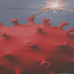 Дружина плюнула на чоловіка, щоб заразити його коронавірусом