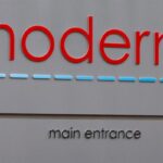 Moderna очікує підтвердження ефективності проти нового штаму COVID-19 Moderna очікує підтвердження ефективності проти нового штаму COVID-19