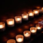 Дівчина Бонда померла