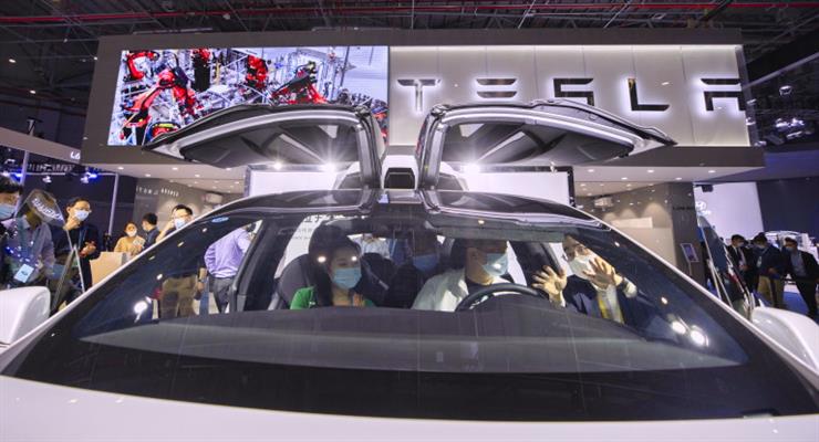 Tesla поставила рекордну кількість автомобілів в 2020 році