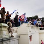 У США порушено двадцять п'ять справ про внутрішній тероризм у зв'язку зі штурмом Капітолію У США порушено двадцять п'ять справ про внутрішній тероризм у зв'язку зі штурмом Капітолію