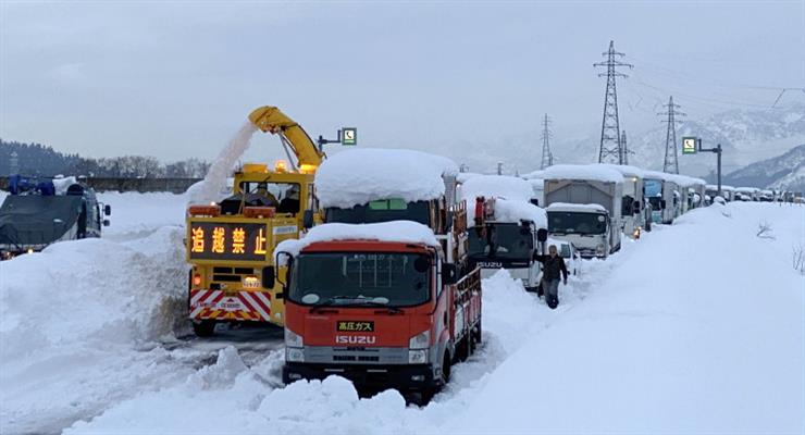 жертвы снегопада в Японии