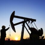 Выручка от экспорта нефти из России упала на 40,9%