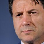Премьер-министр Италии Джузеппе Конте подал в отставку