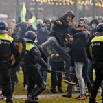 Амстердам став полем битви Амстердам став полем битви