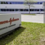 Johnson & Johnson запросила срочное одобрение своей вакцины против COVID-19 в США