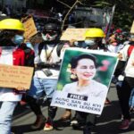 Военные в Мьянме помиловали тысячи заключенных Военные в Мьянме помиловали тысячи заключенных