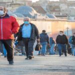 Теперь чехам придется выходить с двумя масками для лица