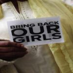 317 викрадених в Нігерії школярок звільнені 317 викрадених в Нігерії школярок звільнені