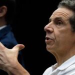 Більшість жителів Нью-Йорка не хочуть відставки Куомо Більшість жителів Нью-Йорка не хочуть відставки Куомо