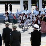 Греція відзначила 200-річчя незалежності військовим парадом Греція відзначила 200-річчя незалежності військовим парадом