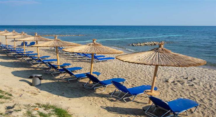 в пошуку підстави для заборони поїздок за кордон