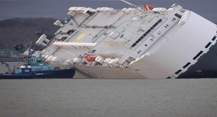 зіткнення порома з кораблем